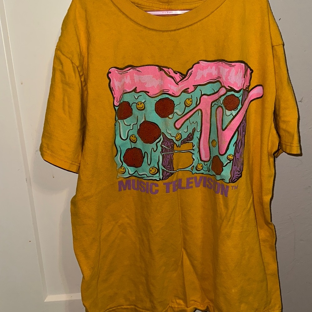 MTV T-shirt